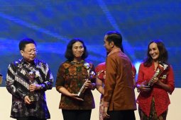 BUPATI LANTIK DIRUT PD PASAR