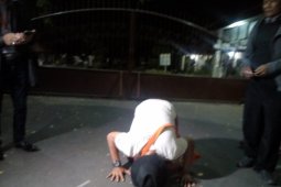 Ada OTT, Aktivis Muda Cirebon sujud syukur