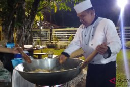 Hobi masak, Irjen Yazid ajak wartawan makan bersama di kediaman