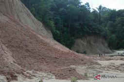 Warga yang ingin ke Panyabungan Timur diminta hati-hati