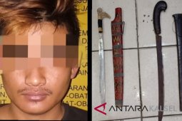 Bawa Parang dan Mandau pemuda dari Hulu Rasau ditangkap Polisi