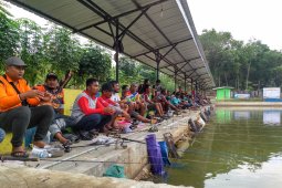 Wisata pancing alternatif isi liburan akhir pekan di Jambi