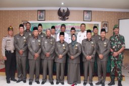 Bupati kukuhkan Pengurus FKUB Tanah Laut 2018-2023