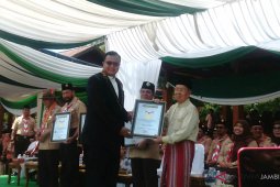 Dua ribu santri pengiring "Krinok" cetak rekor MURI