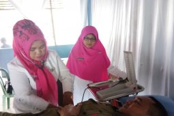 Belasan pelamar CPNS periksakan kesehatan
