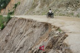 Sejumlah jalan ke Panyabungan Timur terancam putus