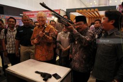 Inisiasi Perdagangan Antardaerah, Pakde Karwo dapat Penghargaan Mendag
