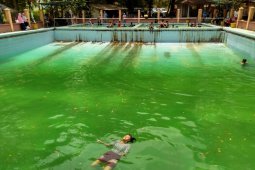 Debit Air Objek Wisata Prataan Tuban Berkurang