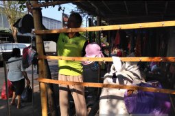 Pedagang Berharap Garis Polisi di Lokasi Kebakaran Pasar Pon Dilepas