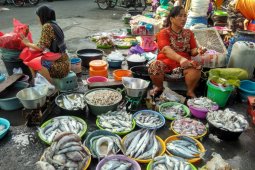 Pemkab Bojonegoro Pindahkan Pedagang Ikan dari Jalan Masuk Pasar