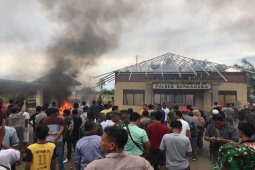 Masyarakat serang Kantor Polsek Bendahara Aceh Tamiang