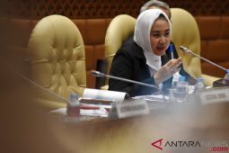 BMKG: erupsi Gunung Anak Krakatau bahayakan penerbangan