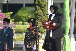 Risma : Santri Punya Peran Penting Perjuangkan NKRI