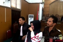 Jaksa kawal Roro Fitria hadiri pemakaman ibunda