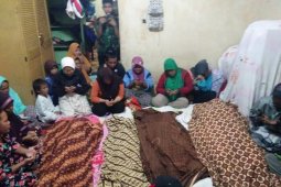 Empat Korban longsor Sibolga dimakamkan satu liang