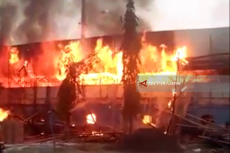 Kebakaran Stadion Surajaya Lamongan Diduga Korsleting Listrik