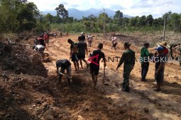 Pembukaan jalan baru tingkatkan pendapatan petani