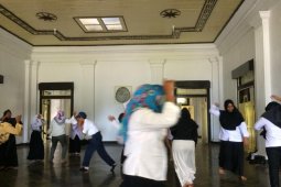 40 writers attend Banda Fiesta literary festival