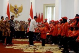 Presiden serahkan bonus atlet Asian Para Games