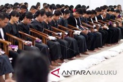 Legislator: urusan sekolah minggu sama dengan sholat