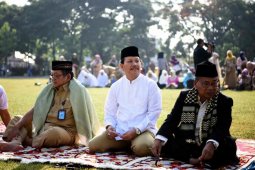 ASN dan warga shalat istisqa di lapangan Gasibu