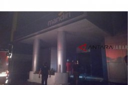 Kantor Bank Mandiri Cianjur terbakar