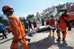 Isak tangis warnai kedatangan jenazah atlet paralayang