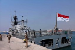 KRI Usman Harun Singgah Di Jeddah Dalam Perjalanan Pulang