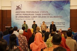 Statuta, peraturan dasar pada Perguruan Tinggi