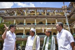 Masyarakat Batam membangun empat kelas di Ponpes Al-Aziziyah Lombok Barat