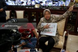 Risma : Gaji ke-13 PNS Surabaya Belum Bisa Dicairkan