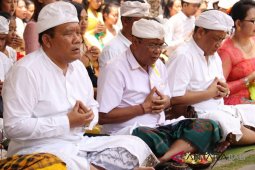 Maknai Saraswati, Unhi Denpasar seimbangkan kecerdasan intelektual dan spiritual
