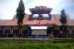 Agen bus-pedagang Rejang Lebong protes pemutusan listrik