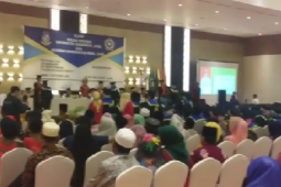 Universitas Adiwangsa Jambi wisuda lulusan pertama