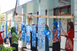 Dekranasda Kediri Mengadakan Pelatihan Shibori