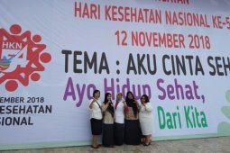 Empat tenaga kesehatan Tebing Tinggi terima penghargaan
