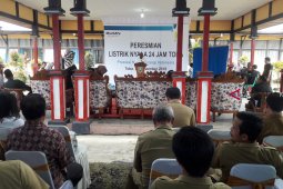 PLN meresmikan listrik nyala 24 jam di Kecamatan Toba