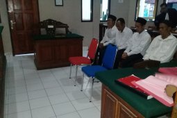 Empat pengedar uang palsu divonis ringan