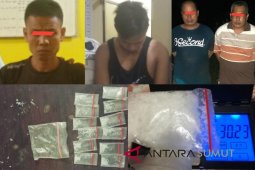 33,14 gram sabu diamankan dari empat tersangka