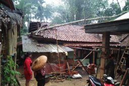 Tiga kecamatan di Sukabumi dilanda bencana