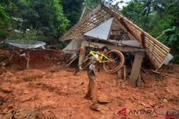 Bencana longsor Tasikmalaya