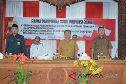Sembilan Fraksi DPRD tanggapi tujuh Ranperda Pemprov Jambi
