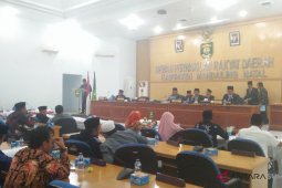 Fraksi Demokrat DPRD Madina soroti kinerja Kadis Pendidikan