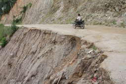 Warga Panyabungan Timur harapkan peningkatan jalan