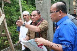 Gubsu tinjau Longsor dan banjir Madina