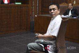 Irwandi didakwa terima Rp42,221 miliar