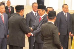 Presiden Jokowi beri gelar pahlawan kepada enam tokoh