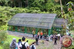Ancaman eksploitasi, gerakan cinta puspa dan satwa terus digelorakan