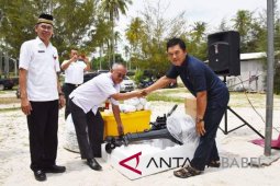 Pemkab Bangka serahkan alat tangkap kepada Kelompok usaha bersama