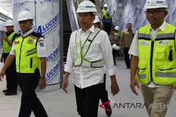 Jokowi sebut Alhamdulillah Yusril jadi pengacaranya